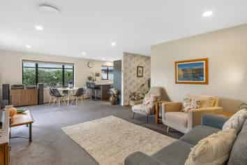 17 Larch Crescent, Alexandra