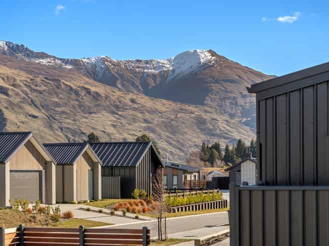 6 Keown Street, Wanaka
