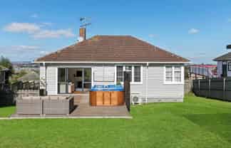 29 McCulloch Road, Panmure