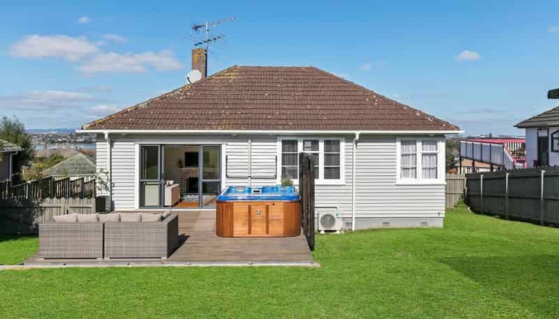 29 McCulloch Road, Panmure