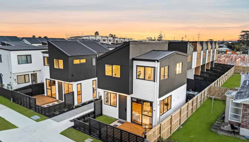1-8/71 Cardiff Road, Pakuranga Heights