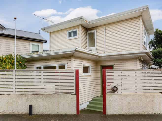 82 Muritai Road, Eastbourne