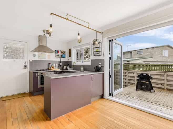 82 Muritai Road, Eastbourne