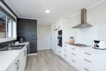 85 Bay Road, Grasmere