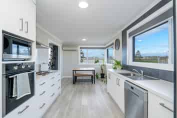 85 Bay Road, Grasmere