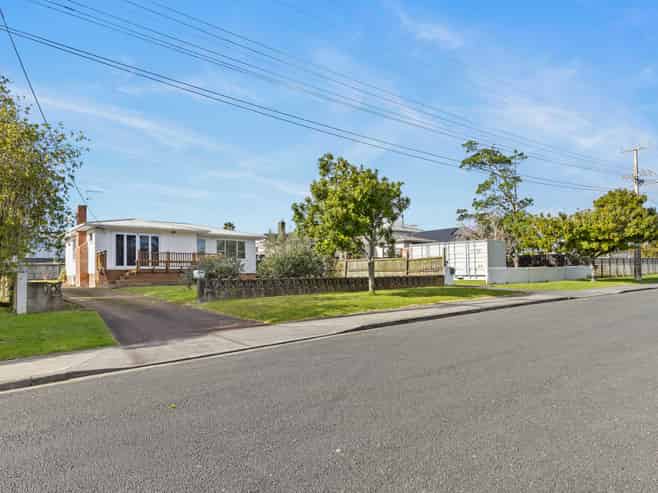 102 & 104 Matipo Road, Te Atatu Peninsula