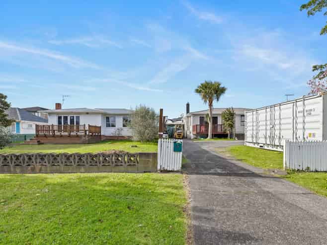102 & 104 Matipo Road, Te Atatu Peninsula