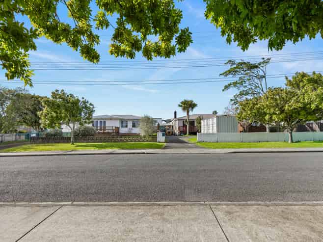 102 & 104 Matipo Road, Te Atatu Peninsula