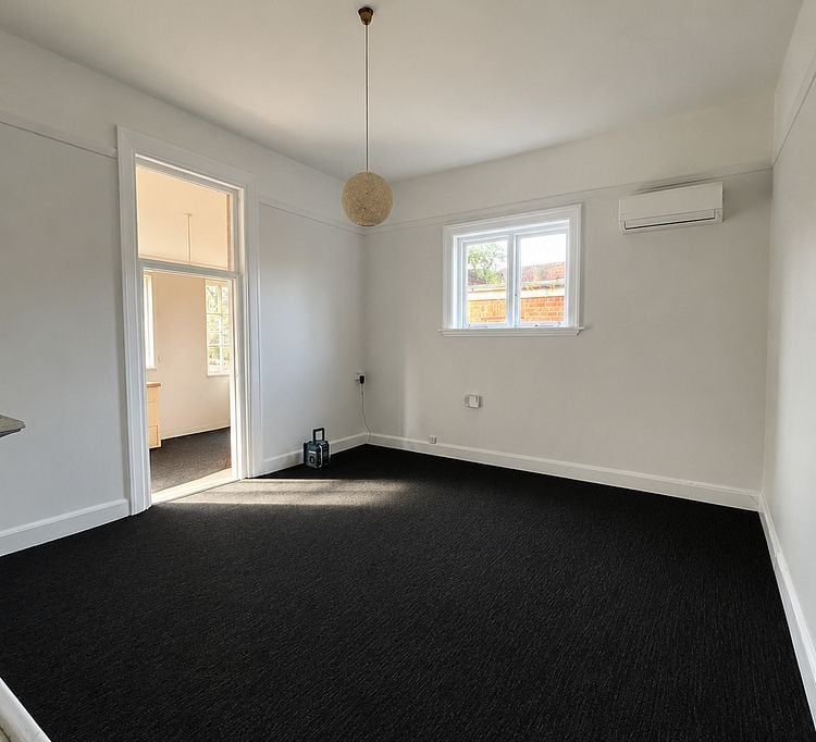 2-Bed Self-Contained Flat, Seaview, Timaru 2