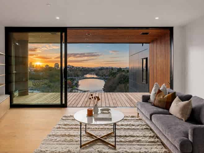 403/1 Cook Street, Hamilton East