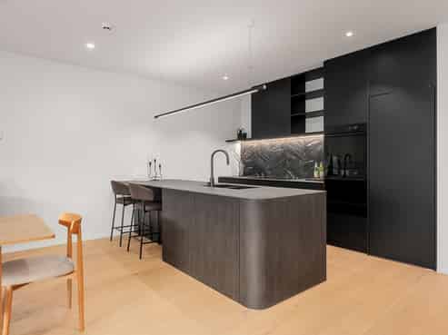 402/1 Cook Street, Hamilton East