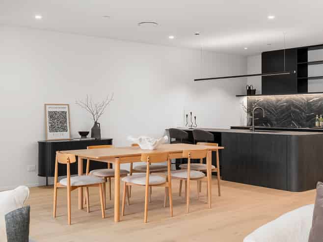 402/1 Cook Street, Hamilton East