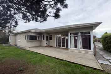 9 Gibson Drive, Hornby