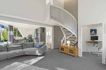 2/280 Memorial Avenue, Burnside