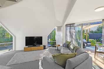 2/280 Memorial Avenue, Burnside