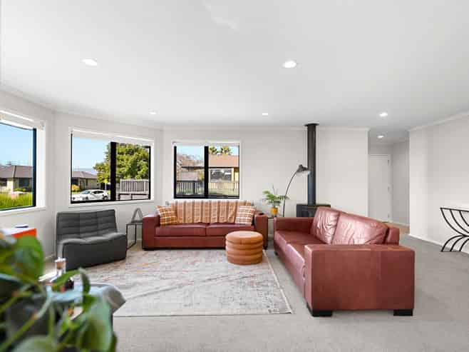 35 Stoneleigh Drive, Chartwell