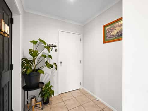 35 Stoneleigh Drive, Chartwell