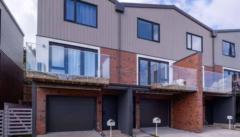 28 Te Puketoka Lane, Mangere
