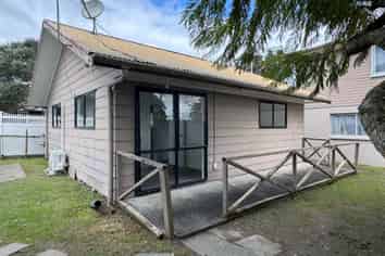 47B Cobham Crescent, Kelston
