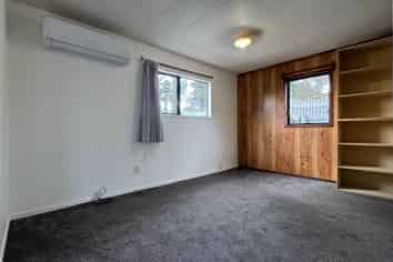 47B Cobham Crescent, Kelston