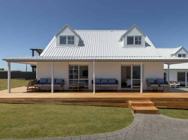 906 Papamoa Beach Road, Papamoa