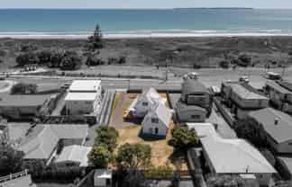 906 Papamoa Beach Road, Papamoa
