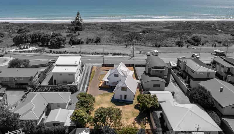 906 Papamoa Beach Road, Papamoa