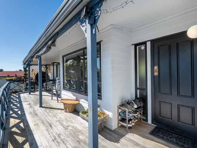 14 Emery Grove, Bayview