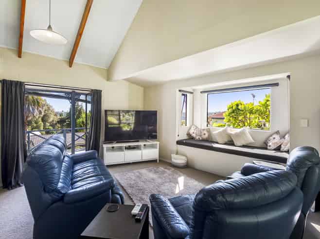14 Emery Grove, Bayview
