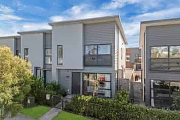 71 Mettam Drive, Swanson