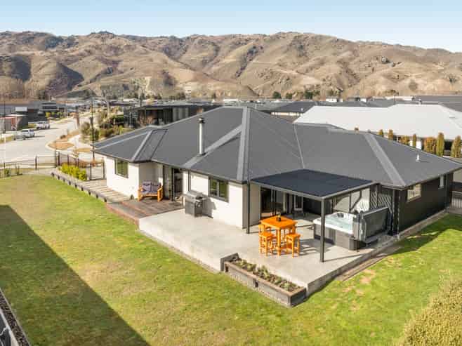 69 Wallis Drive, Cromwell