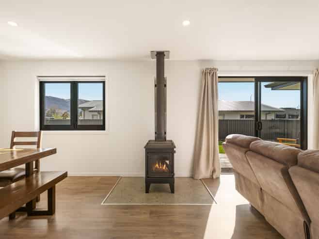 69 Wallis Drive, Cromwell