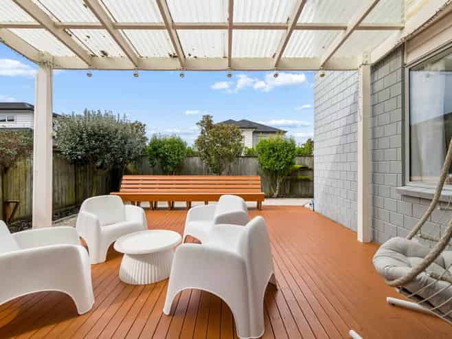 4 Sunglade Grove, Flat Bush