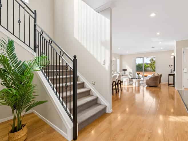 4 Sunglade Grove, Flat Bush