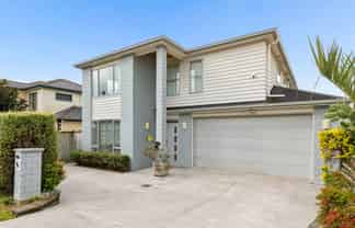 4 Sunglade Grove, Flat Bush