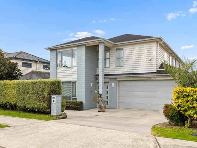 4 Sunglade Grove, Flat Bush