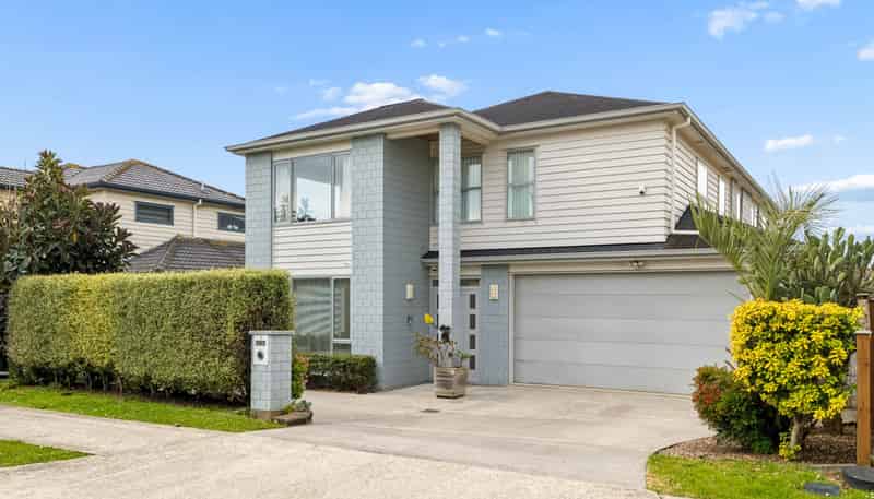 4 Sunglade Grove, Flat Bush