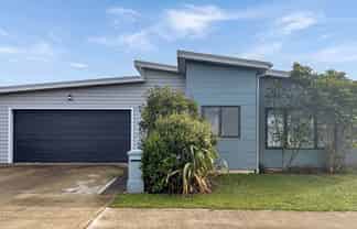 4 Grovedale Square, Wainuiomata