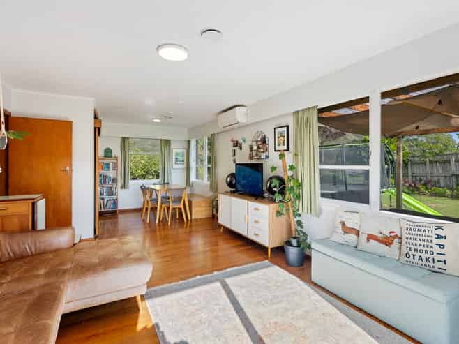 26A Tilley Road, Paekakariki