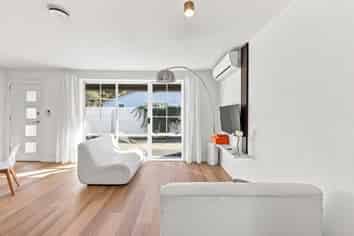 1/12 Gibbon Street, Sydenham