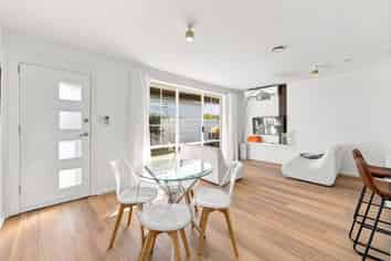 1/12 Gibbon Street, Sydenham