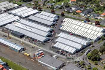 Road Front Warehouse | 440 m2