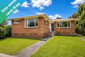 24 Trojan Cres, New Lynn