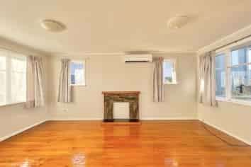 24 Trojan Cres, New Lynn