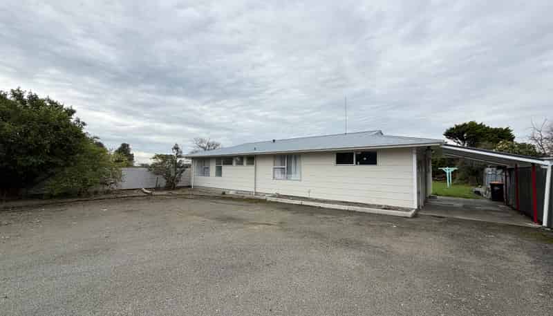 42 Kimberley Grove, Westbrook