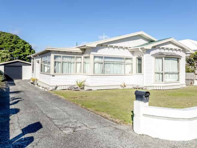 176 Revell Street, Hokitika