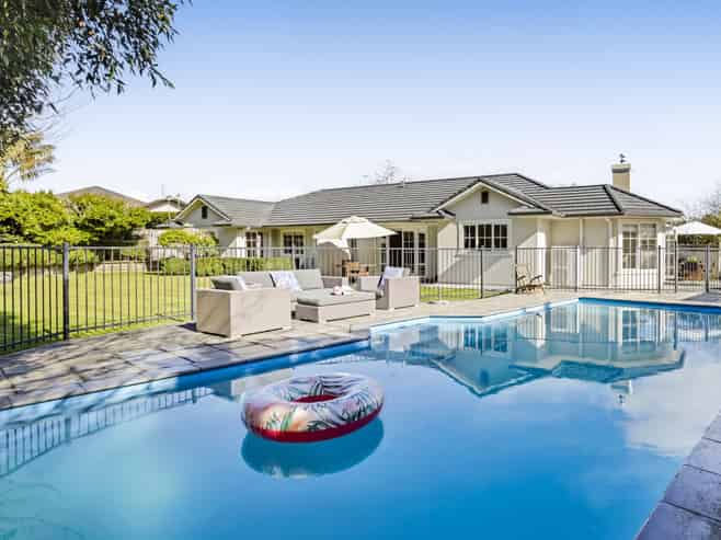 51 Shelter Grove, Frankleigh Park