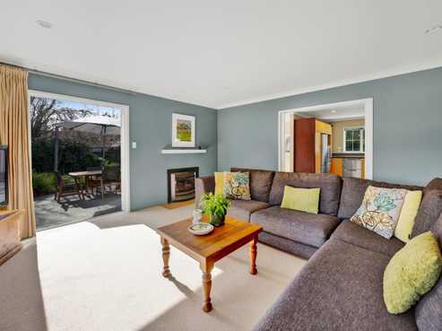51 Shelter Grove, Frankleigh Park