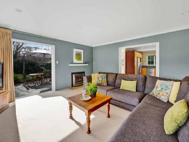 51 Shelter Grove, Frankleigh Park