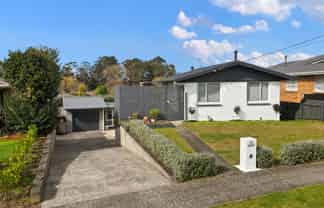 24 Garden Heights Avenue, Glenview